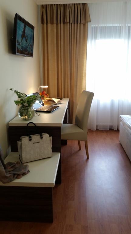 Kristina Guest house